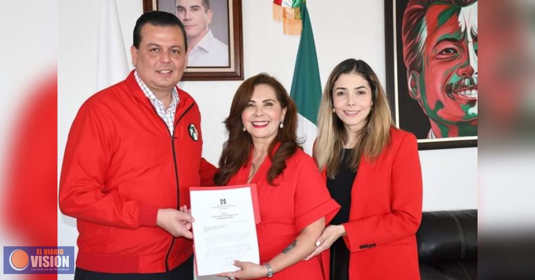 Carmen Orejel renuncia a la precandidatura por el PRD a la alcaldía de Uruapan