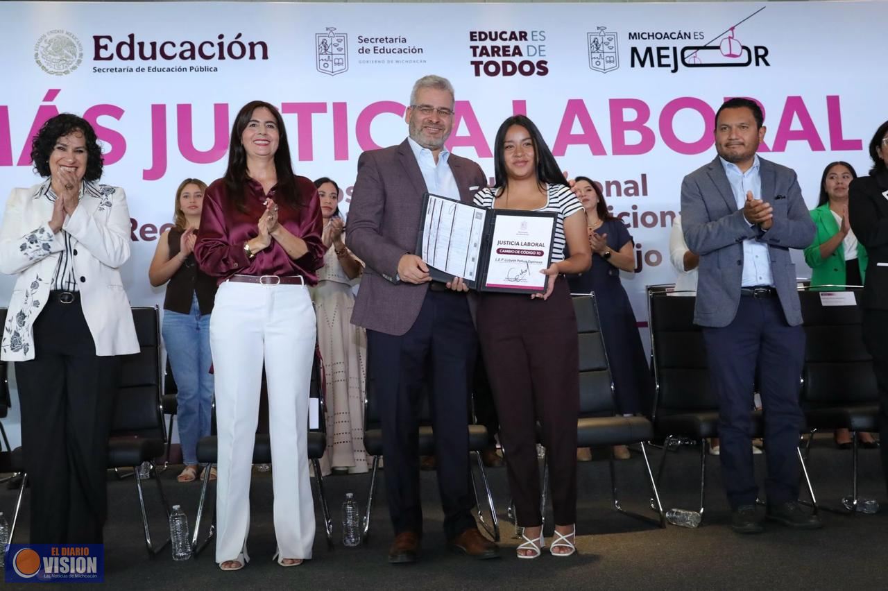 Garantiza Bedolla salarios y prestaciones a docentes michoacanos