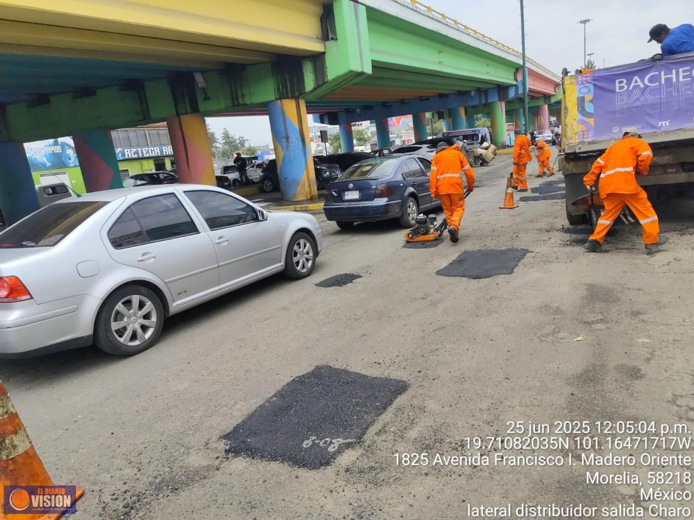 Gobierno de Morelia responde con acciones inmediatas de bacheo; interviene salida a Charo