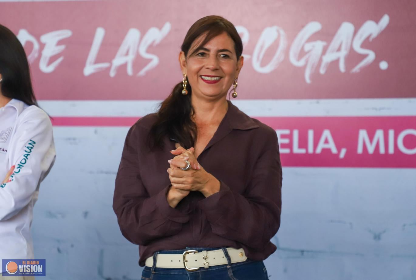 Estabilidad educativa, pilar del bienestar comunitario: Gabriela Molina
