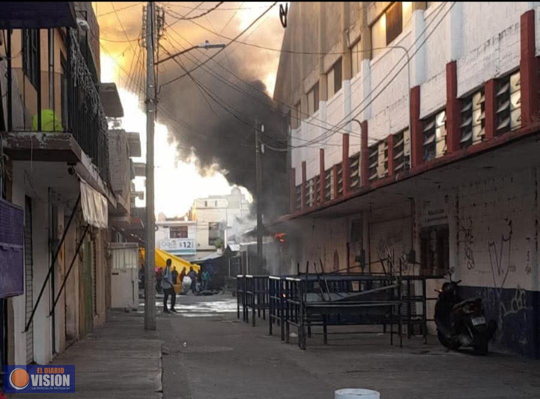 Incendio en el Mercado del Auditorio de Morelia  