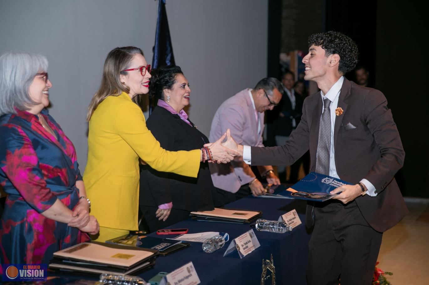 Autonomía universitaria ha permitido generar beneficios para la comunidad nicolaita: Yarabí Ávila