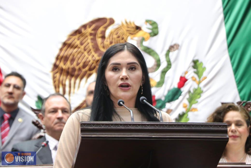 Diana Espinoza propone obligatoriedad de enseñanza de letras cursivas en primaria y secundaria