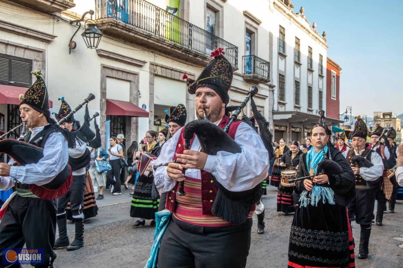 Rotundo éxito, la presentación de la Banda de Gaitas de Forcarei en Morelia