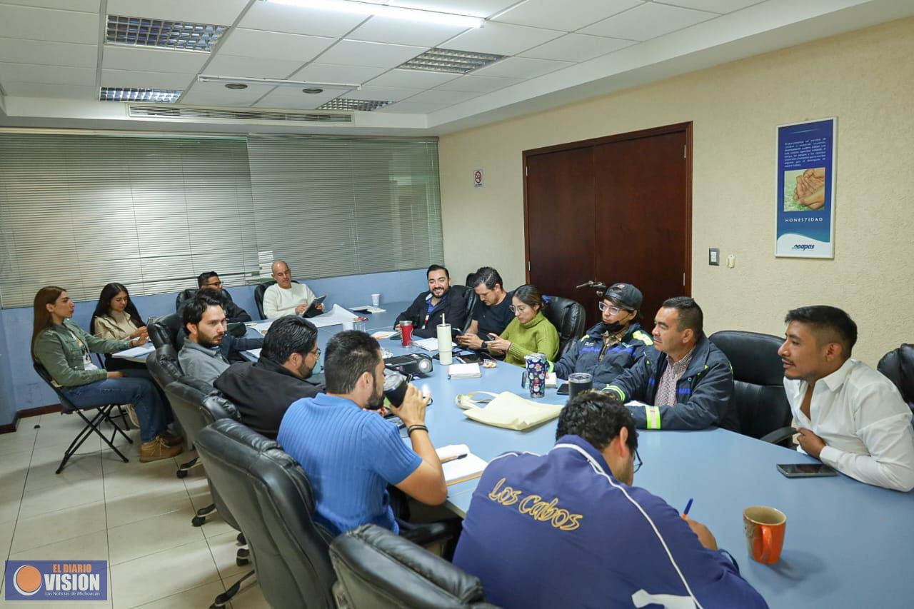 Encabeza Adolfo Torres reunión estratégica con jefas y jefes de sector del Ooapas