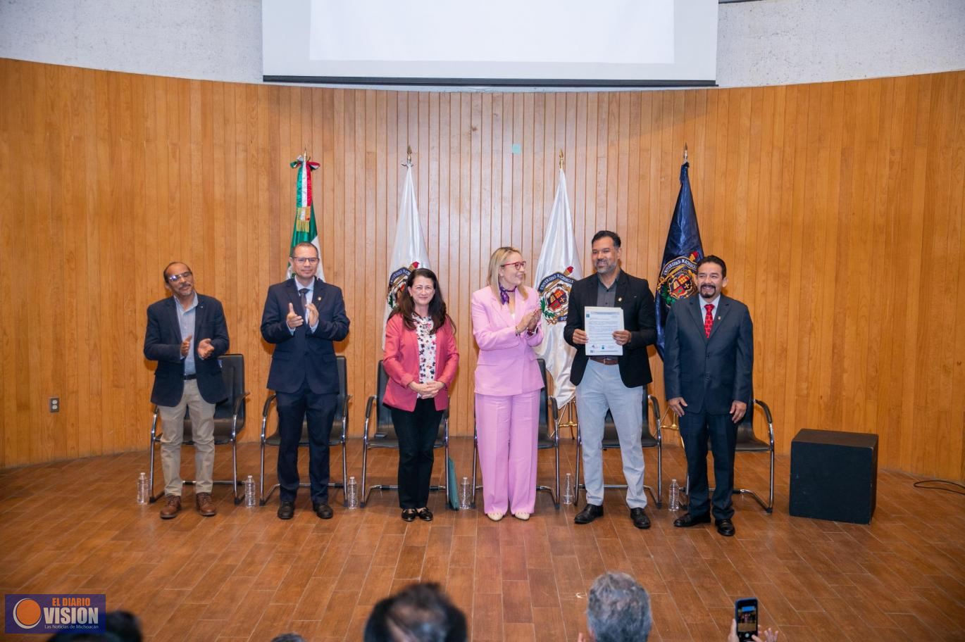 La Evaluación,impulsa a seguir avanzando, señala Yarabí al recibir reacreditacion de  Arquitectura