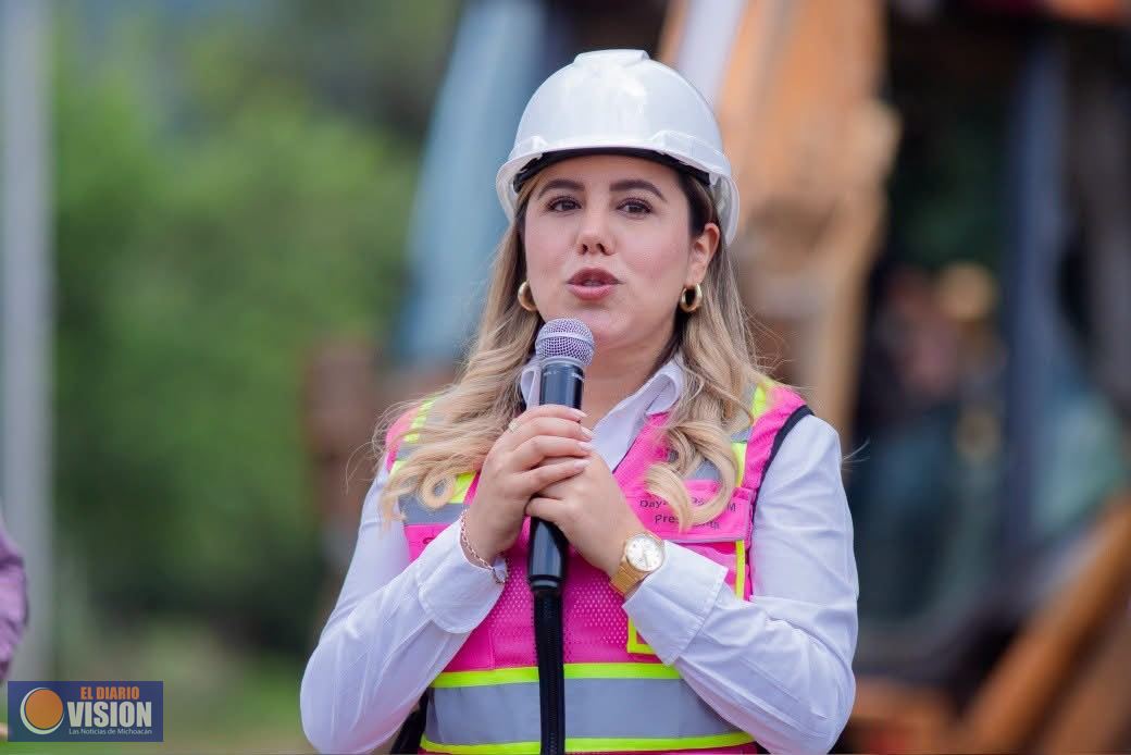 Dayana Pérez, da inicio a la obra de mejoramiento del acceso al Panteón No. 3 en Salvador Escalante