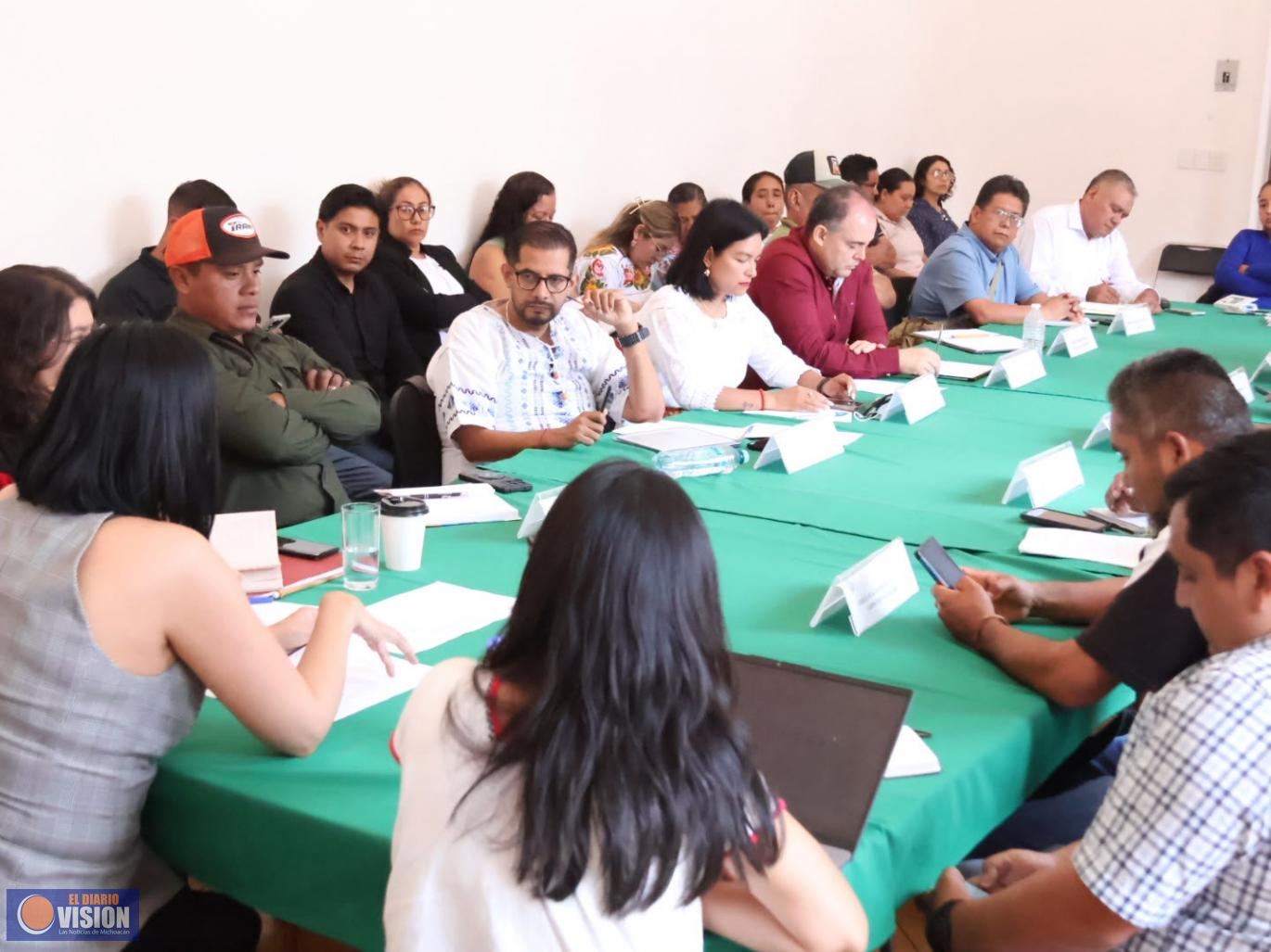 Comisión de Derechos Indígenas y Afroamexicanos, se reúnen con  comunidades del estado.