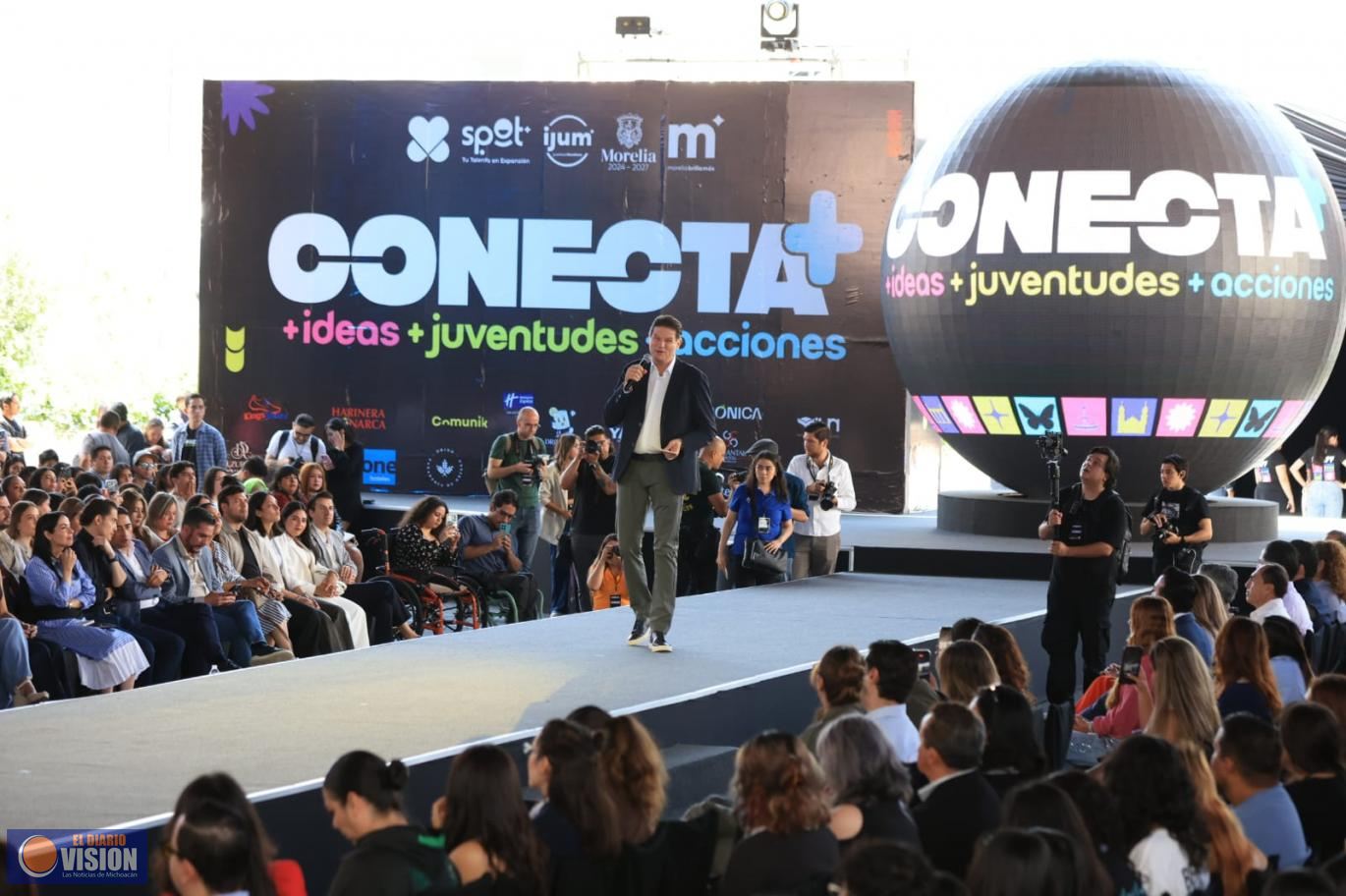Alfonso Martínez enciende la chispa de los jóvenes con encuentro 