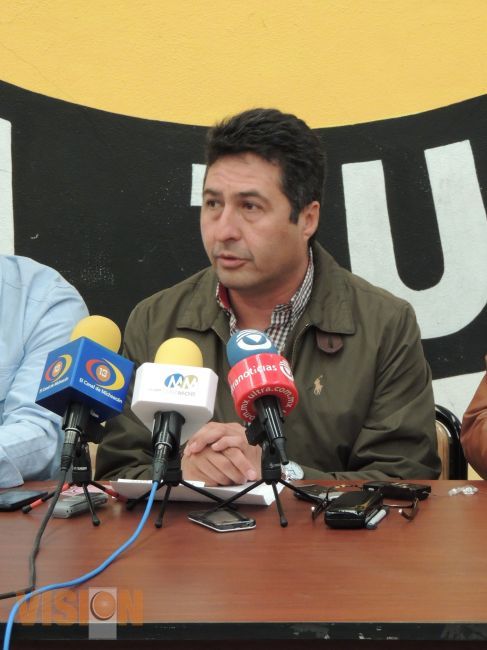 Respetable, la opinión de Uriel López, pero no es la del PRD: Víctor Báez Ceja.