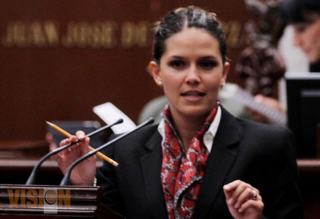 Externa Daniela de los Santos su apoyo a Fausto Vallejo en los personal y en lo político 
