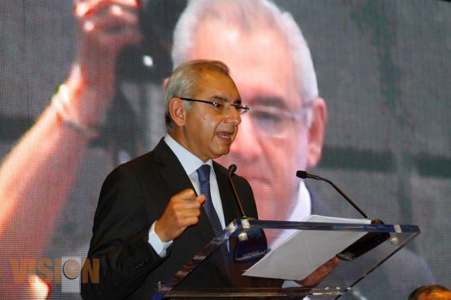Salvador Vega Casillas rinde su primer informe anual de actividades legislativas