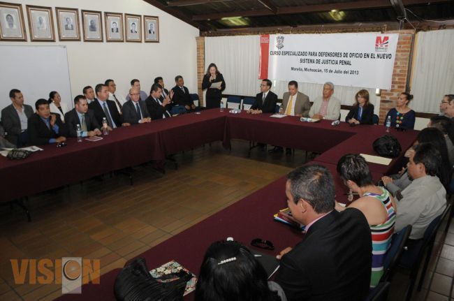 Más de 150 defensores de oficio actualizados en el Nuevo Sistema de Justicia Penal.