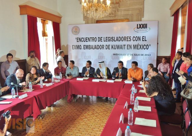 Se reúnen diputados locales con el Embajador de Kuwait en México, Sameeh Essa Johar Hayat.