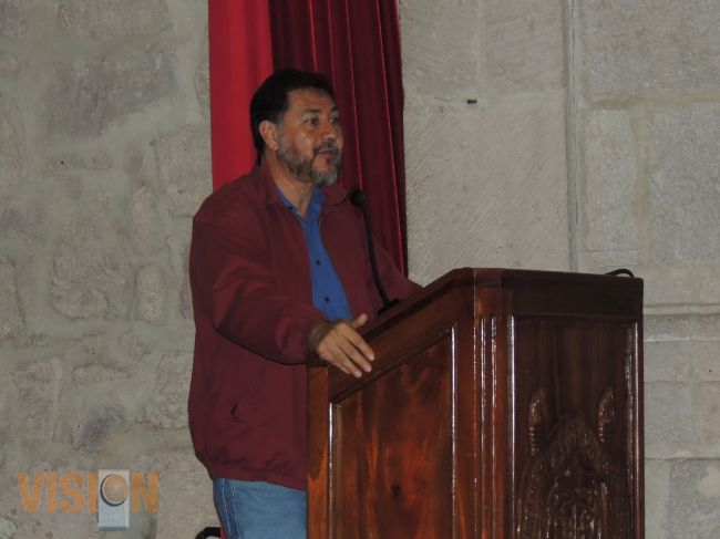 Peña Nieto le miente a los mexicanos sobre Reforma Energética: Fernández Noroña.