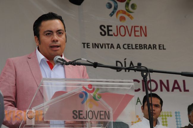 Para atender a los jóvenes es necesario dejar de lado la retórica y crítica: Noé Bernardino