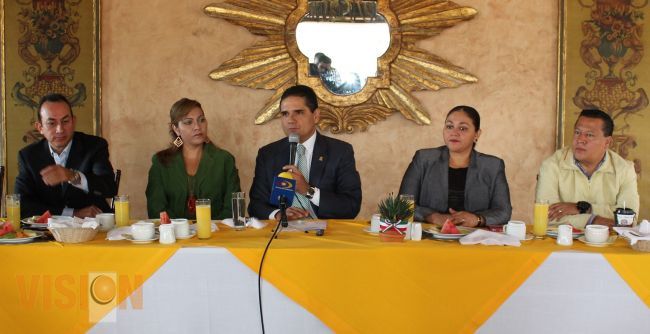 México tiene un rezago de por lo menos 50 años, en materia educativa: Silvano Aureoles Conejo.