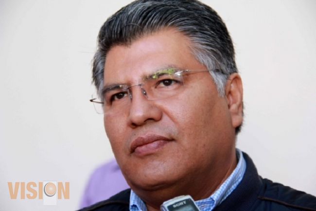 Secretario de Educación atiende a estudiantes normalistas