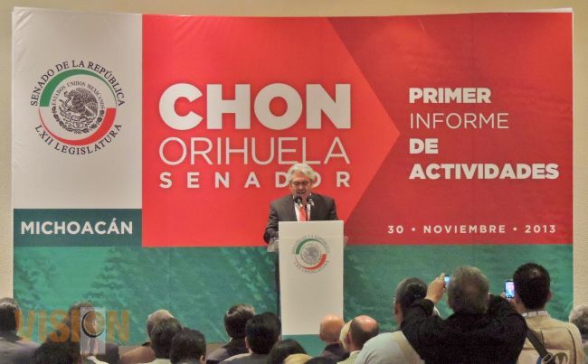 El Senador Ascensión Orihuela, rinde su primer informe de actividades legislativas.