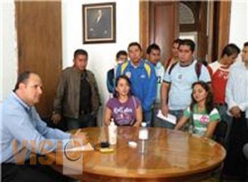 Apoyo total a normalistas sin plaza, comprometen diputados del PRD