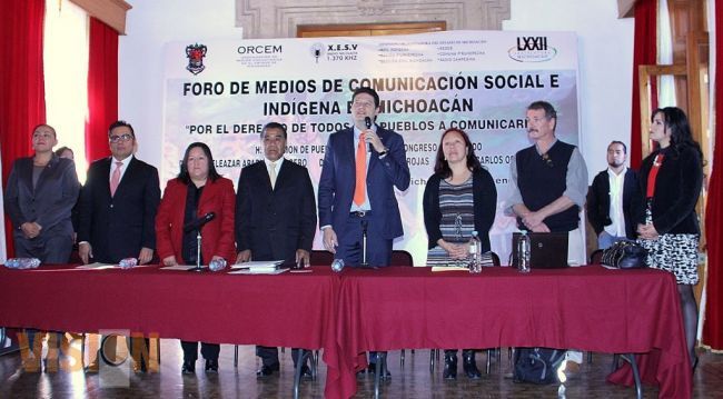 Analizan retos de la Radio Indígena.