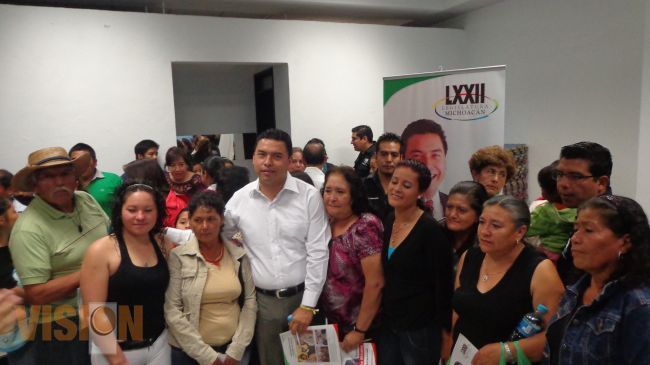 Necesario abrir más espacios públicos para jóvenes: Olivio López