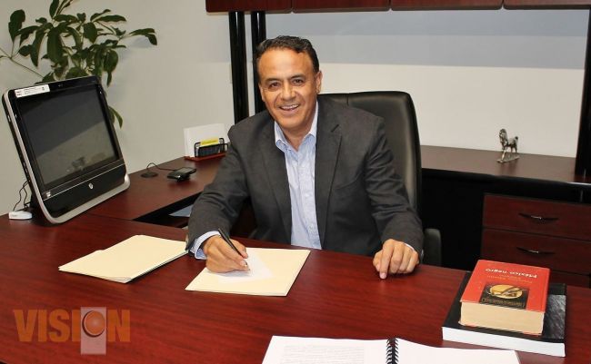 Celebra Pascual Sigala aprobación de Comisión Nacional Electoral