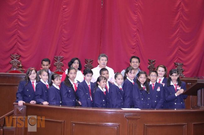 Reciben diputados a ganadores del 9° Parlamento de las Niñas y los Niños de México 2013