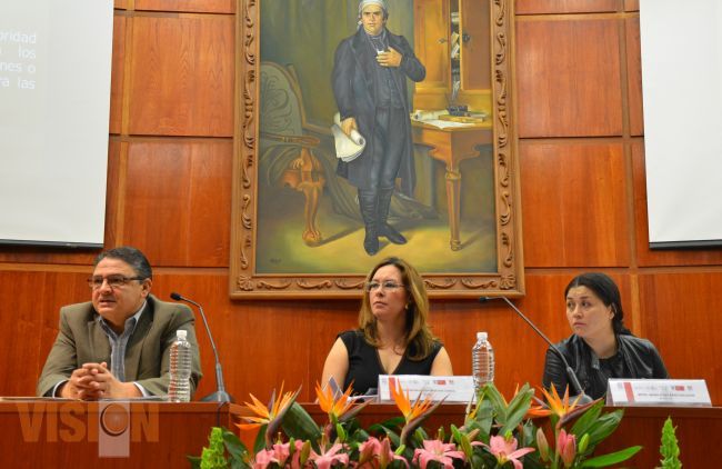 Analizan ley para prevenir violencia hacia la mujer en Foro Estatal de Igualdad de Género.