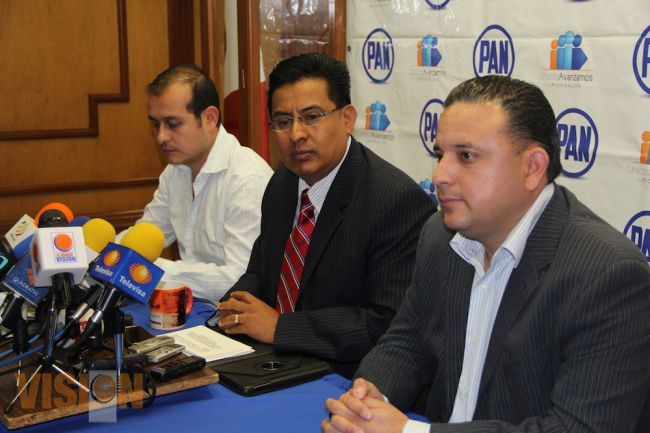 Por la corruptela siguen avanzando los grupos de autodefensas: PAN