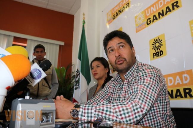 Para el PRI es “perverso” defender el derecho de los jóvenes a la educación: Víctor Báez
