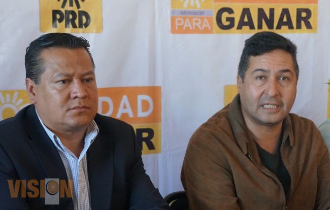 Le tocan las golondrinas a Víctor Báez, sin día específico para su salida del PRD
