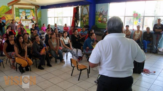 SSP ofrece plática a padres de familia