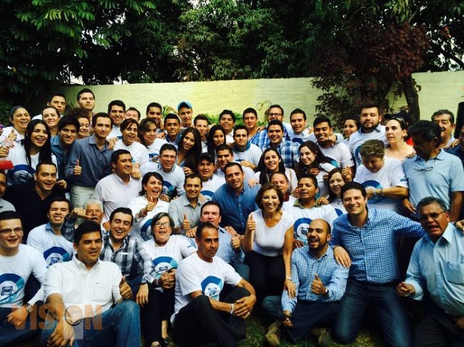 Ernesto Cordero se reúne con Zamoranos durante su visita a Michoacán