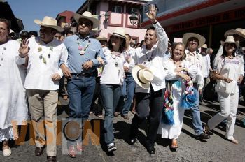 Arrancó  en Uruapan la fiesta de arte popular más importante de Latinoamérica 