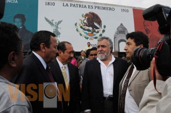 El Gobernador Leonel Godoy sostiene reunion de trabajo con diputados federales
