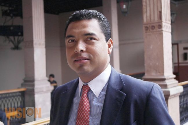 No generar incertidumbre por revisión médica de Fausto Vallejo, exhorta Olivio López