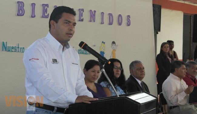 Destaca Olivio López trayectoria del profesor Filiberto Vargas 