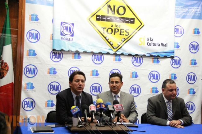 Fernando Contreras Méndez, presentó la campaña “Sí a la cultura vial, no a los topes”.
