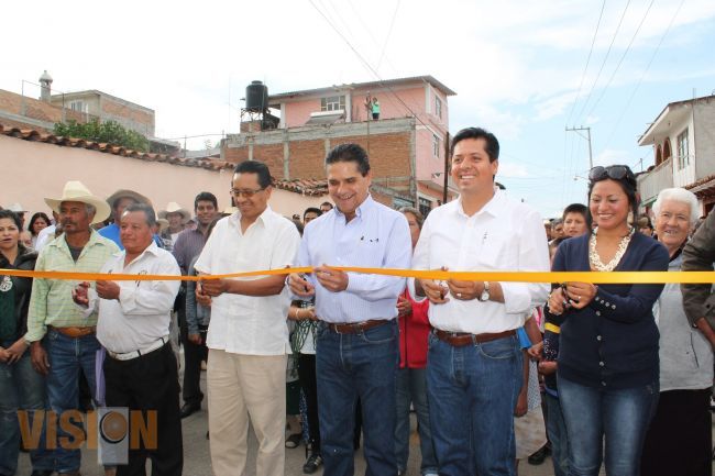 Inauguró Silvano más obras para los michoacanos derivadas de su gestión