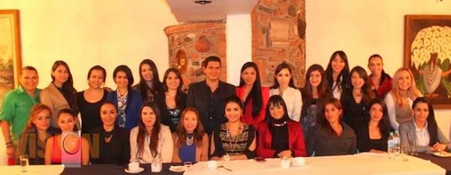 Apadrina Ernesto Núñez organización política 