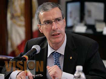 Senadores del PAN reciben al secretario de Hacienda, Ernesto Cordero : Jose Gonzalez