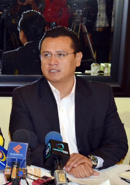 El PRD no apoyará cobros de más impuestos para la ciudadanía michoacana: Carlos Torres Piña.