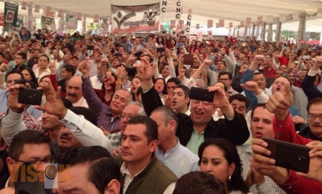 Priistas aspirantes a diputados locales y alcaldes toman curso 