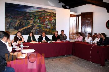 Afirma el Gobernador Leonel Godoy que los programas sociales continúan