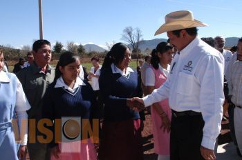 Este 2011 año de la consolidación del Programa de Educación Pública en Michoacán: Leonel Godoy Rang
