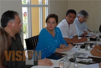 La Rectora Silvia Figueroa Zamudio, obras de construcción del campus en Lázaro Cárdenas