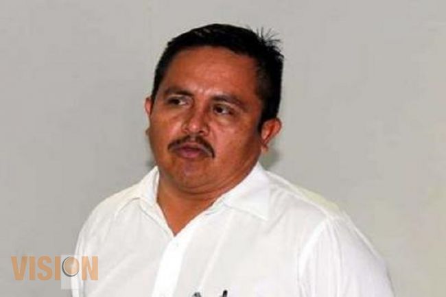 Dan formal prisión a presidente municipal de Aquila 
