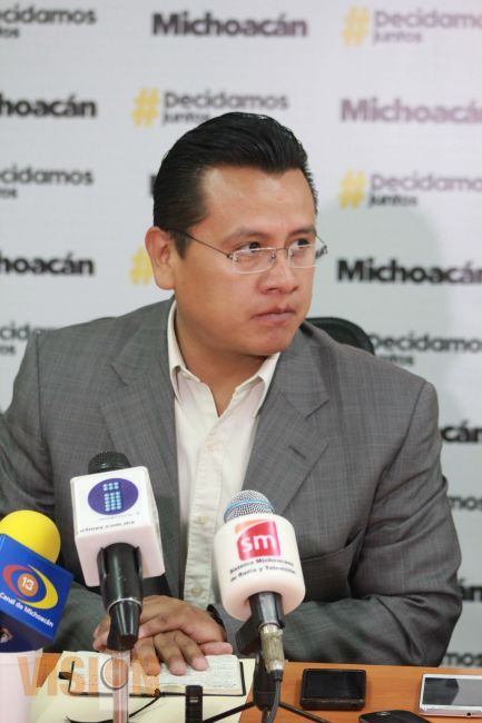 Que se retome el diálogo, pide Torres Piña a normalistas 