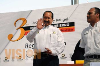 Ante más de 100 mil michoacanos Godoy Rangel rindió 10 informes regionales